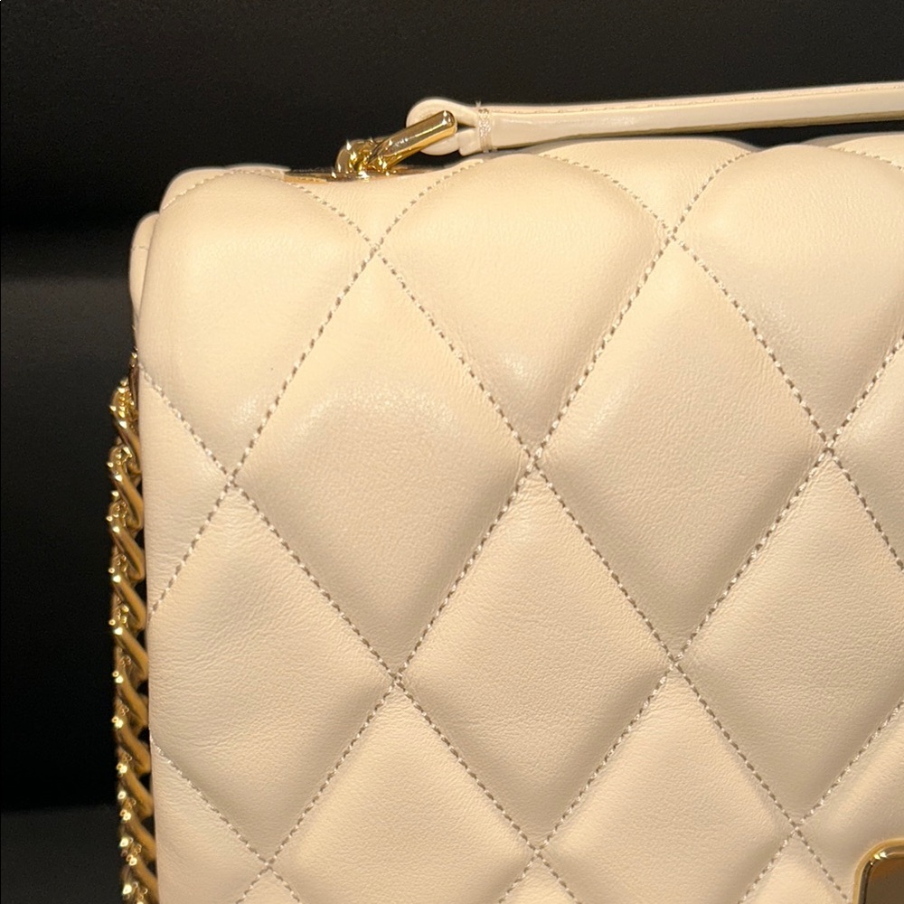 Kate Spade NWT New York Cream Quilted Shoulder Bag with Gold Chain - Picture 7 of 15